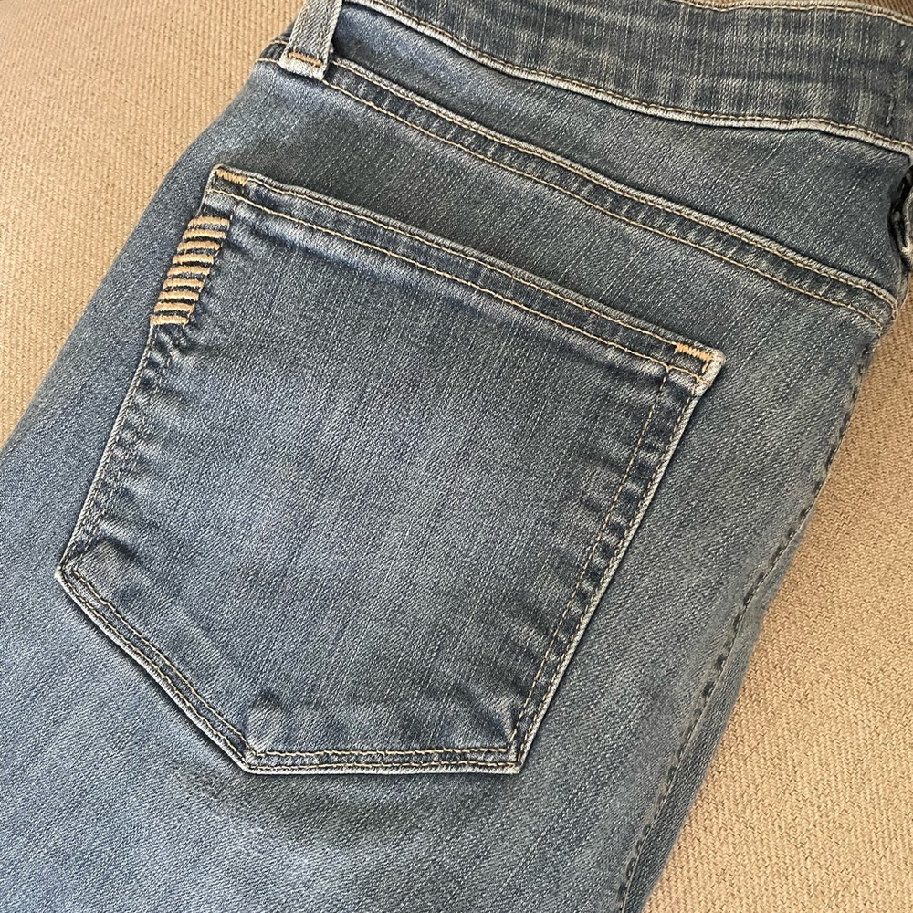 PAIGE Light Blue Skinny Jeans with Subtle Back Pocket Stitch